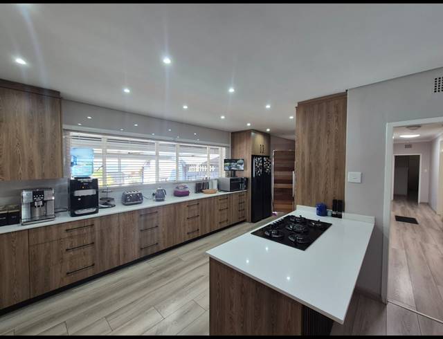 3 BEDROOM HOUSE FOR SALE IN VANDERBIJLPARK SW 5